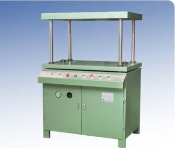 Tweewegpersmachine gebruikt dubbele hydraulische cilinder om de vorm van de behuizing te behouden