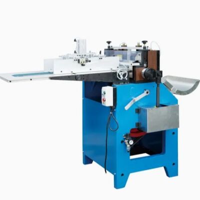HX390A Auto Feeding Center Board Cutter Ontworpen om stevige boekomslag en professionele verpakkingen voor de uitgeverij te maken